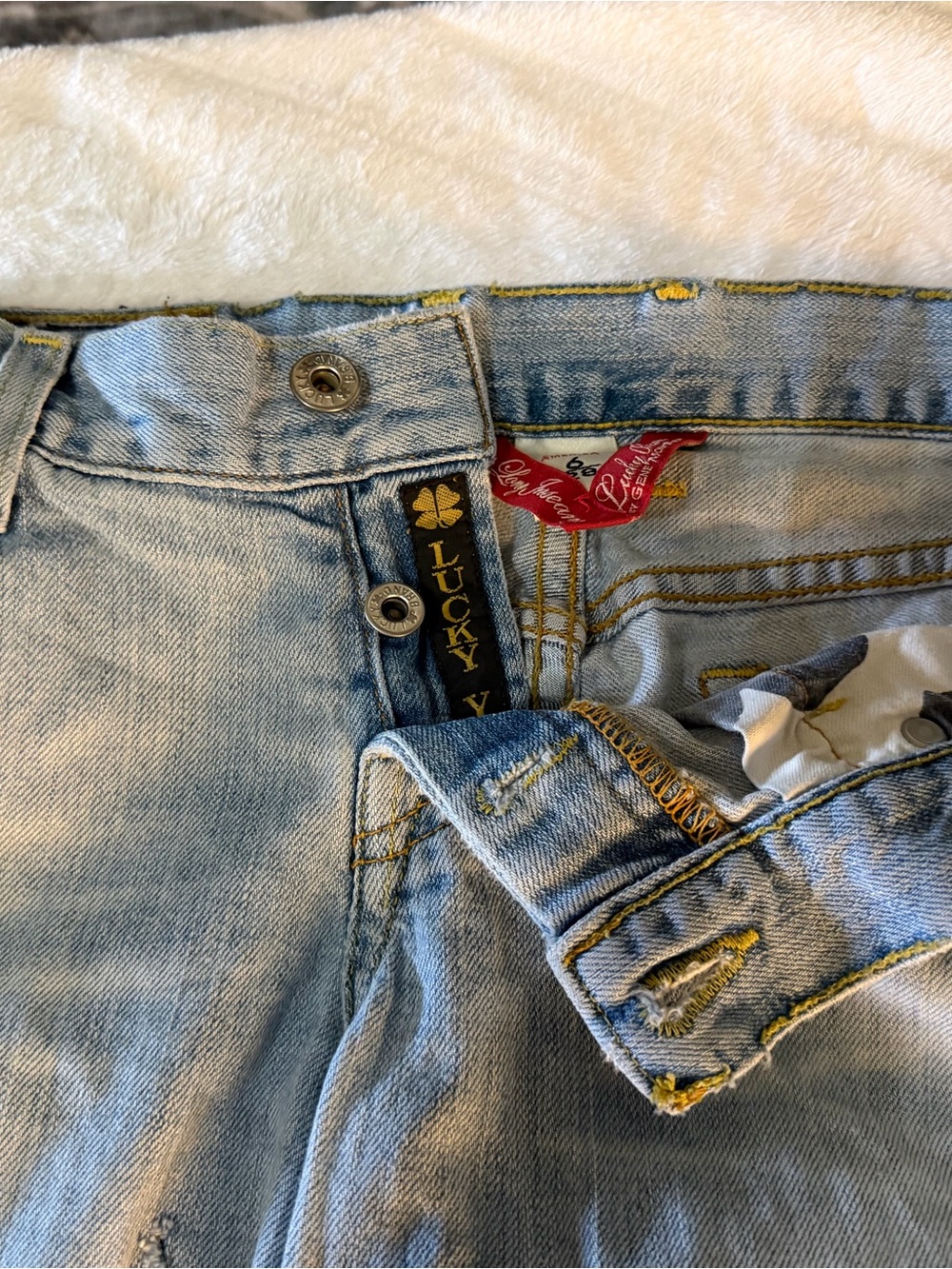 Lucky Brand Light Wash High-Rise Women’s Jeans